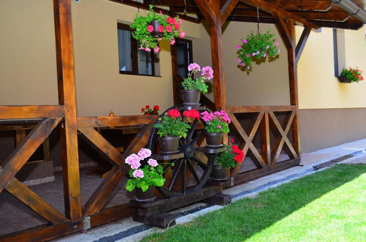 Casa Pricas Villa Moieciu de Jos Buitenkant foto