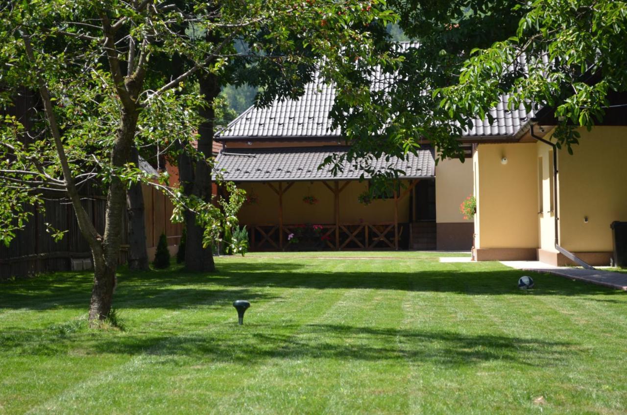 Casa Pricas Villa Moieciu de Jos Buitenkant foto
