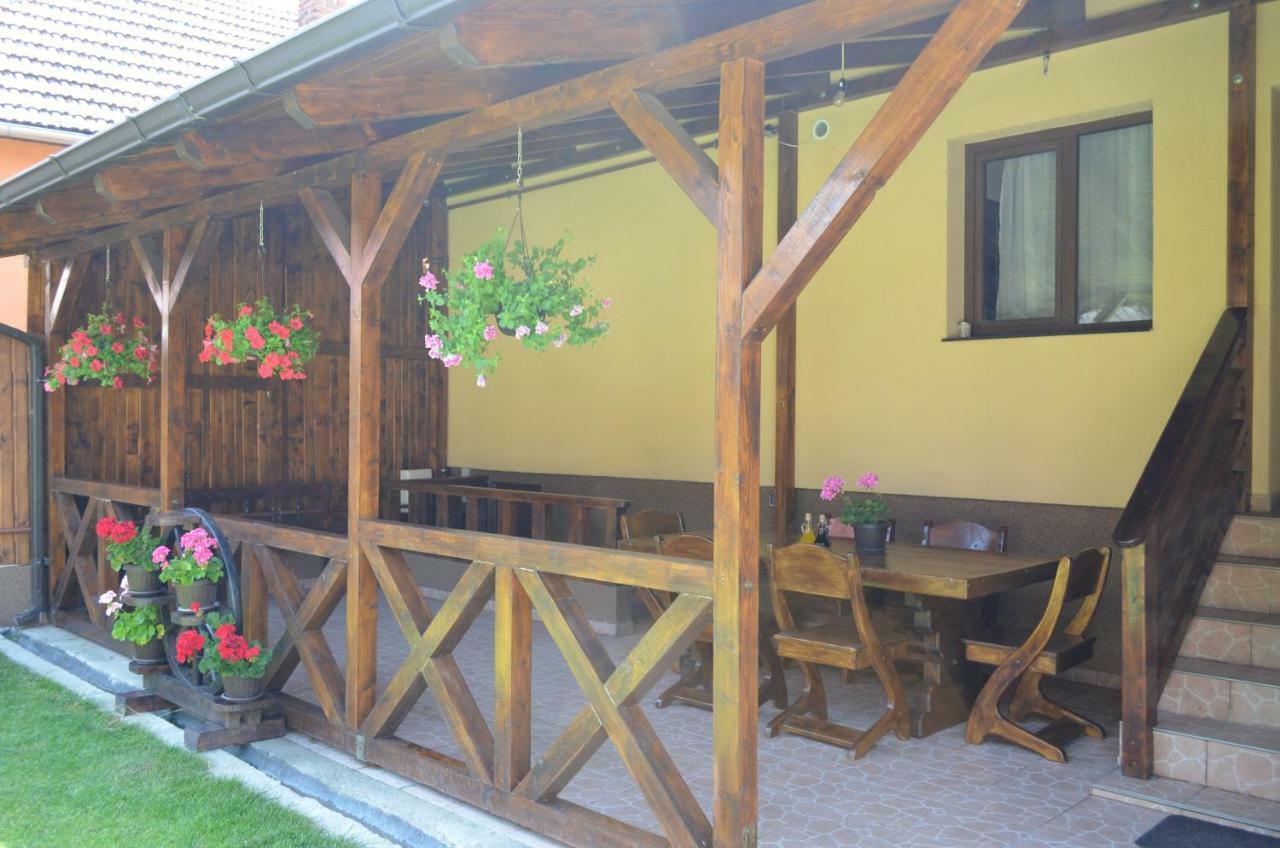 Casa Pricas Villa Moieciu de Jos Buitenkant foto