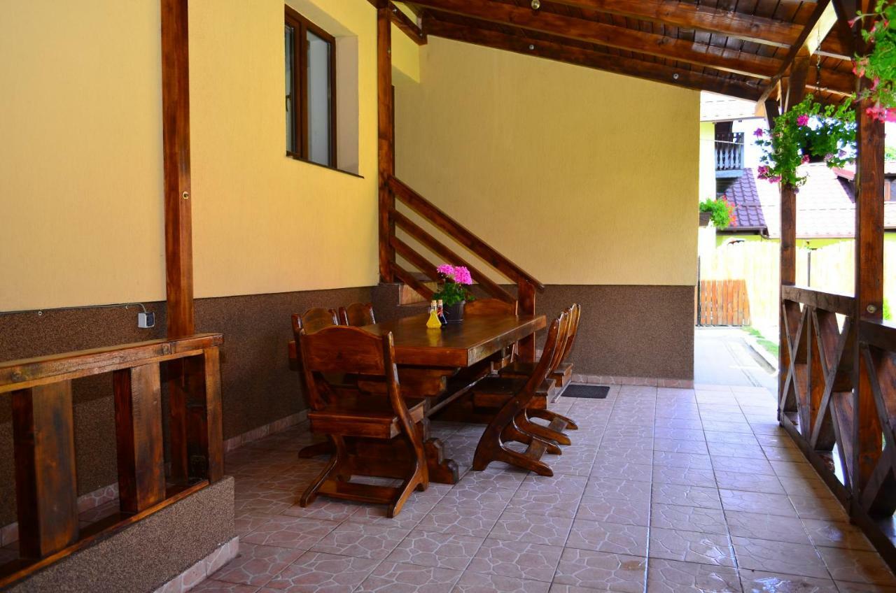 Casa Pricas Villa Moieciu de Jos Buitenkant foto