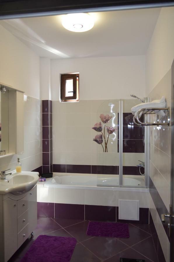 Casa Pricas Villa Moieciu de Jos Buitenkant foto